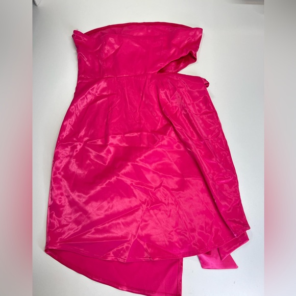 Selfie Leslie Eyes For You Waist Tie Mini Dress Pink NEW Size Medium Satin - Picture 4 of 16